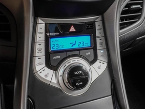 Седан Hyundai Elantra 2012 года, 899000 рублей, Воронеж
