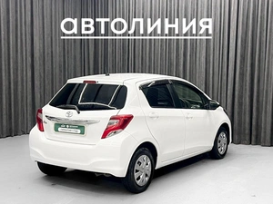 Хетчбэк Toyota Vitz 2016 года, 809000 рублей, Красноярск