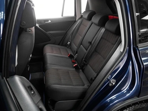 Внедорожник Volkswagen Tiguan 2012 года, 1199000 рублей, Тюмень