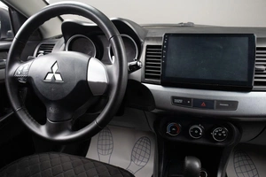 Седан Mitsubishi Lancer 2011 года, 559000 рублей, Оренбург