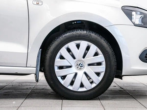 Седан Volkswagen Polo 2013 года, 850000 рублей, Красноярск