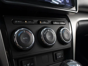 Седан Mazda 6 2011 года, 920000 рублей, Омск