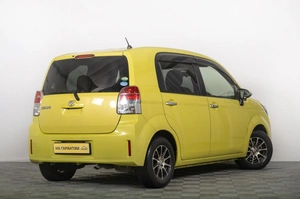 Минивэн Toyota Spade 2014 года, 1479000 рублей, Томск