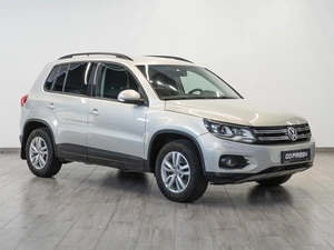 Внедорожник Volkswagen Tiguan 2011 года, 1299000 рублей, Саратов
