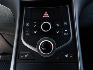 Седан Hyundai Elantra 2015 года, 1431000 рублей, Ставрополь