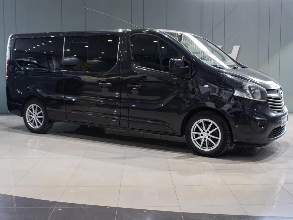 Минивэн Opel Vivaro 2018 года, 2329000 рублей, Петрозаводск