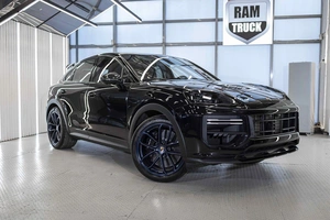 Внедорожник Porsche Cayenne Coupe 2025 года, 29685943 рублей, Москва