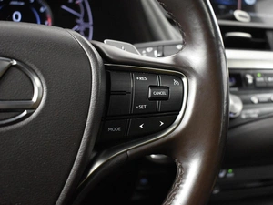 Седан Lexus ES 2021 года, 3890000 рублей, Казань