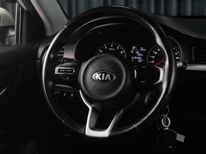 Седан Kia Rio 2019 года, 1535000 рублей, Тюмень