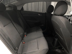 Седан Hyundai Solaris 2021 года, 1555000 рублей, Красноярск