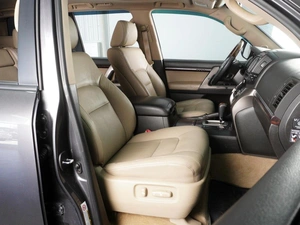 Внедорожник Toyota Land Cruiser 2010 года, 3050000 рублей, Минеральные Воды