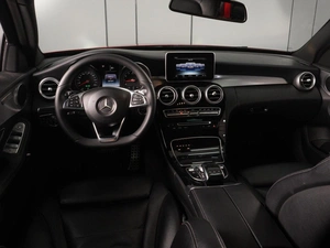 Седан Mercedes-benz C-класс 2015 года, 2425000 рублей, Красный Пахарь