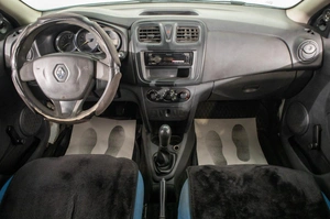 Седан Renault Logan 2017 года, 749000 рублей, Барнаул