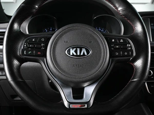 Седан Kia Optima 2017 года, 1939000 рублей, Аксай
