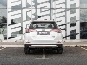 Внедорожник Toyota RAV4 2018 года, 2429000 рублей, Краснодар