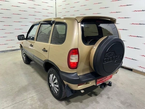 Внедорожник Chevrolet Niva 2004 года, 355000 рублей, Красноярск