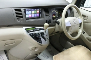 Минивэн Toyota Isis 2008 года, 998000 рублей, Солонцы