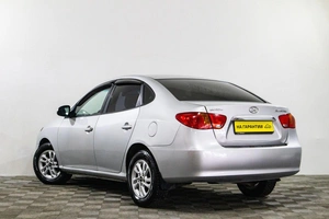 Седан Hyundai Elantra 2010 года, 519000 рублей, Сургут
