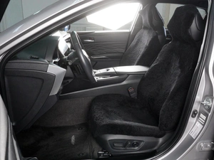 Седан Toyota Avalon 2023 года, 3699000 рублей, Красный Пахарь