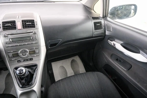 Хетчбэк Toyota Auris 2007 года, 549000 рублей, Красноярск