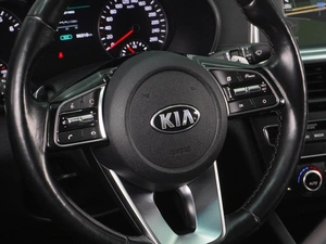 Седан Kia Optima 2019 года, 2299000 рублей, Воронеж