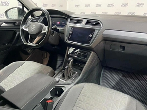 Внедорожник Volkswagen Tiguan 2021 года, 3290000 рублей, Красноярск