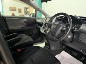 Минивэн Toyota Wish 2011 года, 1199000 рублей, Красноярск