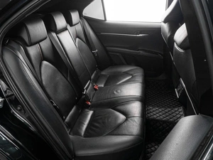 Седан Toyota Camry 2018 года, 2569000 рублей, Тюмень