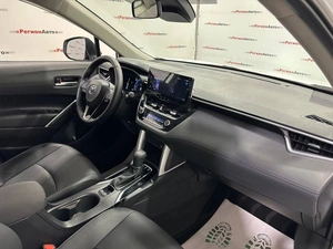 Внедорожник Toyota Corolla Cross 2024 года, 2890000 рублей, Красноярск