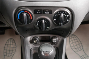 Хетчбэк Kia Rio 2006 года, 449000 рублей, Пермь