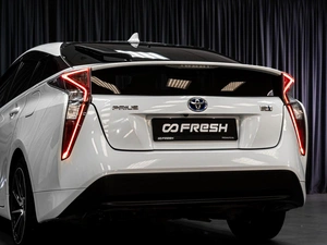 Лифтбек Toyota Prius 2016 года, 1829000 рублей, Тюмень