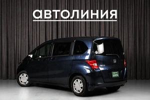 Минивэн Honda Freed 2009 года, 1030000 рублей, Красноярск
