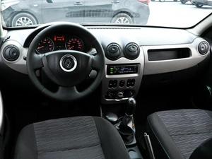 Хетчбэк Renault Sandero 2011 года, 449000 рублей, Волгоград