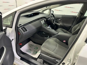 Лифтбек Toyota Prius 2011 года, 999000 рублей, Красноярск