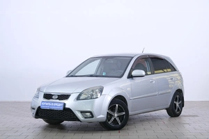 Седан Kia Rio 2011 года, 719000 рублей, Омск