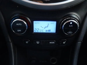 Хетчбэк Hyundai Solaris 2012 года, 699000 рублей, Ижевск