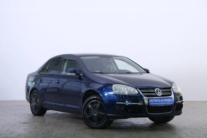 Седан Volkswagen Jetta 2010 года, 599000 рублей, Омск