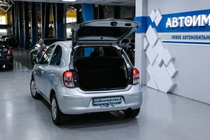 Хетчбэк Nissan March 2011 года, 653000 рублей, Солонцы