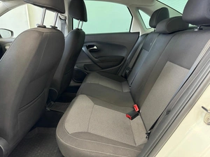 Седан Volkswagen Polo 2015 года, 845000 рублей, Красноярск