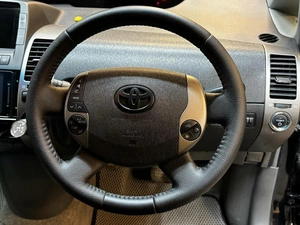 Лифтбек Toyota Prius 2010 года, 897000 рублей, Красноярск