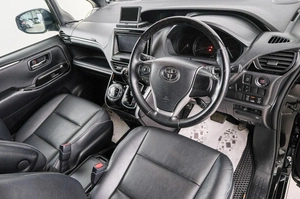 Минивэн Toyota Esquire 2021 года, 3089000 рублей, Красноярск
