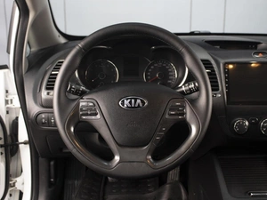 Седан Kia Cerato 2013 года, 1110000 рублей, Омск