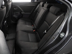 Седан Toyota Avensis 2009 года, 890000 рублей, Тюмень