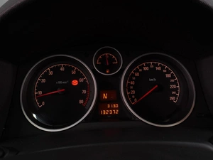 Хетчбэк Opel Astra 2013 года, 699000 рублей, Воронеж