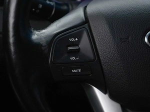Хетчбэк Kia Rio 2014 года, 999999 рублей, Москва