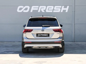 Внедорожник Volkswagen Tiguan 2019 года, 2830000 рублей, Краснодар