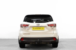 Внедорожник Toyota Highlander 2014 года, 2799000 рублей, Барнаул