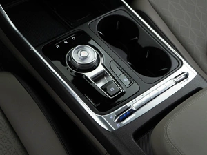 Минивэн Kia Carnival 2025 года, 6098999 рублей, Москва