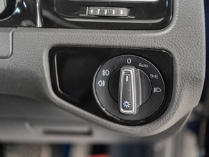 Хетчбэк Volkswagen Golf 2015 года, 1300000 рублей, Красноярск