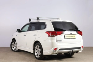 Внедорожник Mitsubishi Outlander 2015 года, 2469000 рублей, Новосибирск